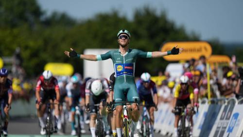 Osmá etapa Tour de France patřila sprinterům! Milan kraloval finiši v Lavalu!